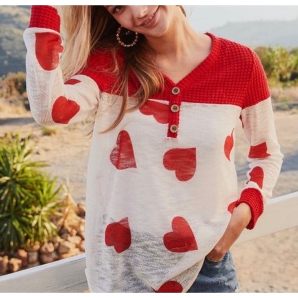 🇺🇸SALE🇺🇸 ❤️HEARTS Knitted Top❤️ - Picture 5 of 7